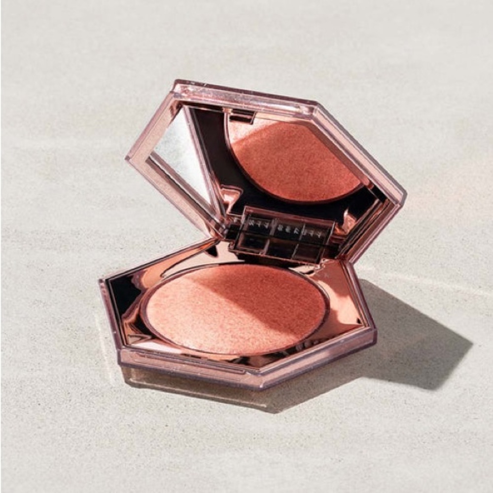 FENTY BEAUTY Diamond Bomb Diamond Veil Rose Rave